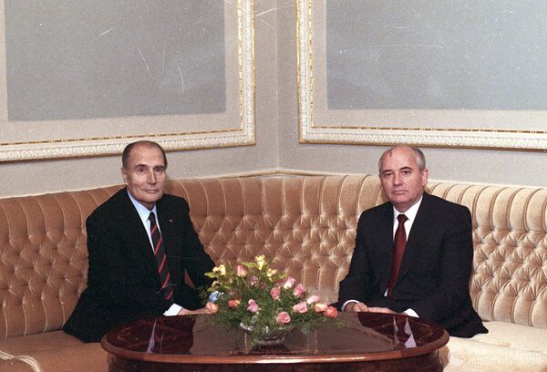 Мечты Горбачева не заменят НАТО. Как Запад нарушил свои обещания Мечты Горбачева не заменят НАТО. Как Запад нарушил свои обещания - Sputnik Латвия