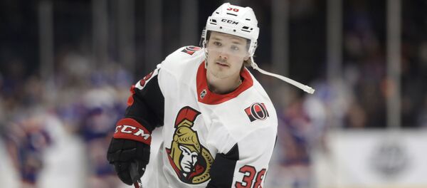 Хоккеист Оттава Сенаторс Рудольфс Балцерс Хоккеист Оттава Сенаторс Рудольфс Балцерс - Sputnik Латвия