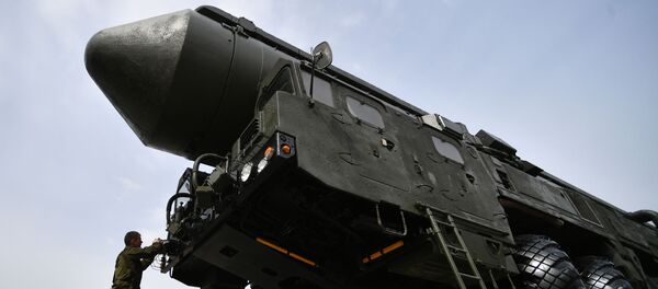 Подготовка военной техники, участвующей в Параде Победы - Sputnik Латвия