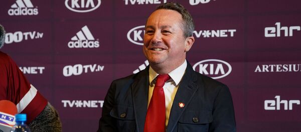 Главный тренер сборной Латвии по футболу Славиша Стоянович Главный тренер сборной Латвии по футболу Славиша Стоянович - Sputnik Латвия