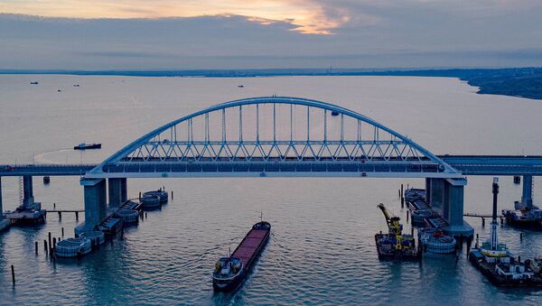 Крымский мост через Керченский пролив - Sputnik Латвия