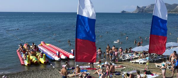 На пляже в Судаке - Sputnik Латвия