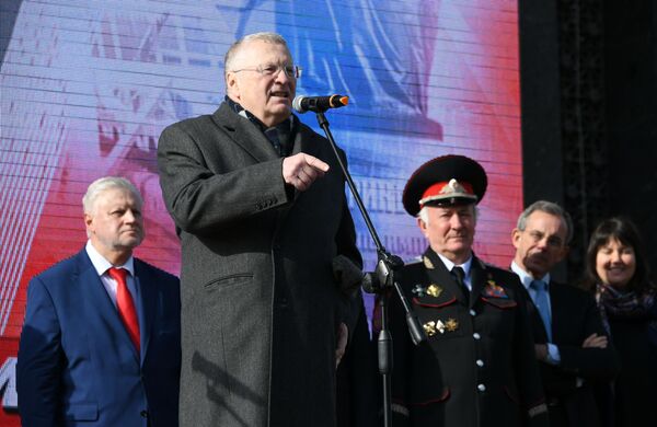 Крым пять лет спустя: как живется полуострову в составе России - Sputnik Латвия