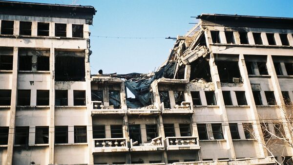 Разрушенное в результате натовской бомбардировки здание Союзного полицейского управления в Белграде - Sputnik Latvija