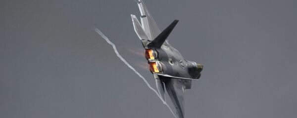 Многоцелевой истребитель F-22 Raptor Многоцелевой истребитель F-22 Raptor - Sputnik Latvija