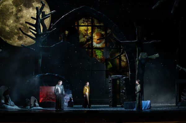 Не смейся, паяц, над разбитой любовью: долгожданная постановка в Латвийской опере - Sputnik Латвия