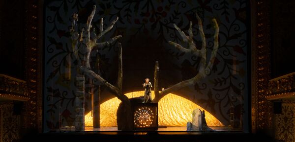 Не смейся, паяц, над разбитой любовью: долгожданная постановка в Латвийской опере - Sputnik Латвия