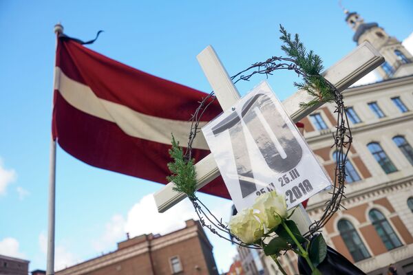 Латыши выдавали родных и соседей: президент Вейонис - честно о депортациях - Sputnik Латвия