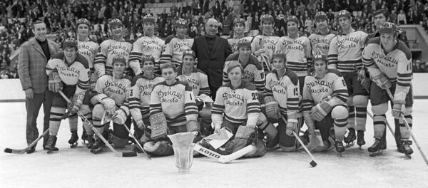 Динамо - обладатель Кубка СССР по хоккею с шайбой 1972 года - Sputnik Латвия