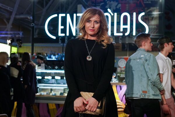 От базара до рынка: ангар моды в продовольственном павильоне От базара до рынка: ангар моды в продовольственном павильоне - Sputnik Латвия