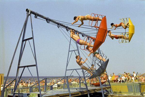 Развлечения на пляже в Юрмале, 1975 год - Sputnik Латвия