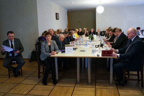 Россия ждет латвийцев: тысячи вакансий и бонусы для переселенцев - Sputnik Латвия