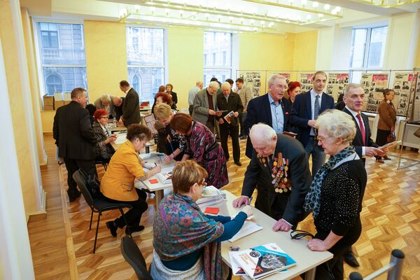 Нельзя оставаться в стороне: как в Латвии отстоять правду о Великой Победе - Sputnik Латвия