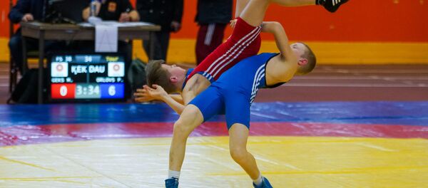 Чемпионат Латвии по греко-римской борьбе и вольной борьбе среди юношей U15 - Sputnik Латвия