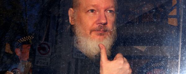 Основатель WikiLeaks Джулиан Ассанж Основатель WikiLeaks Джулиан Ассанж - Sputnik Latvija