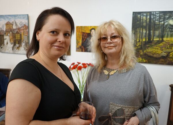 ИнтРига и ее весенние художницы: как эмоции оживают на холсте - Sputnik Латвия