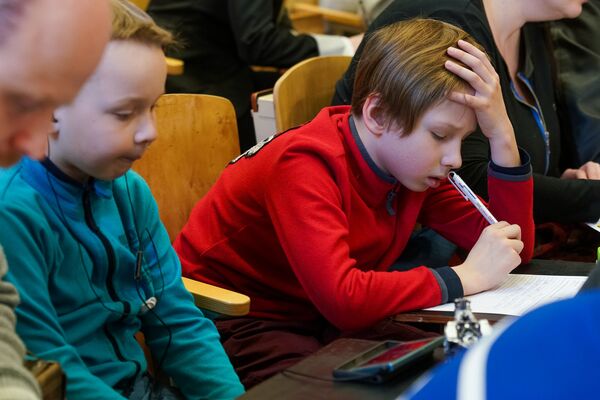 Латвия написала Тотальный диктант по русскому языку - Sputnik Латвия