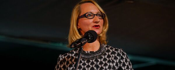 С речью к собравшимся обратилась министр культуры Даце Мелбарде - Sputnik Латвия