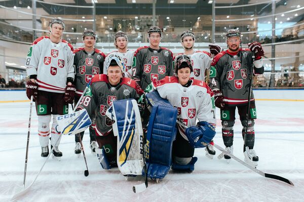 Сборная Латвии по хоккею удивила новой формой - Sputnik Латвия