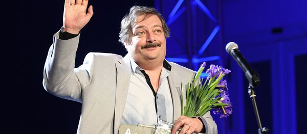 Дмитрий Быков на церемонии вручения национальной литературной премии Большая книга - Sputnik Латвия