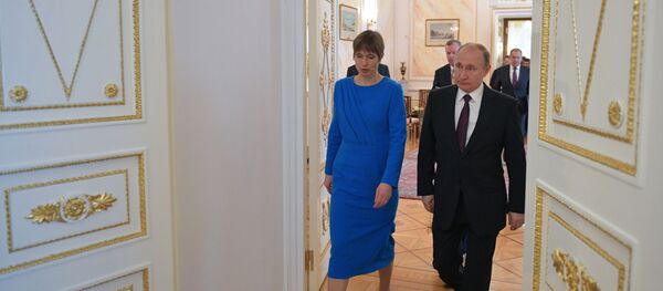 Президент РФ Владимир Путин и президент Эстонии Керсти Кальюлайд  Президент РФ Владимир Путин и президент Эстонии Керсти Кальюлайд - Sputnik Latvija