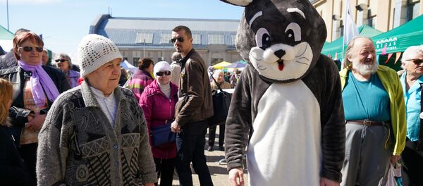 Празднование Пасхи на Центральном рынке в Риге - Sputnik Латвия