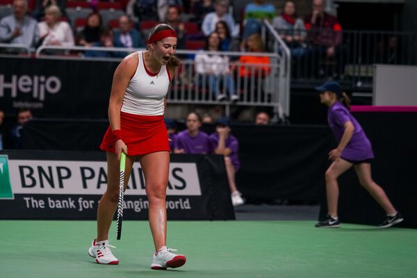 Признание и забвение в 22 года: история латвийской теннисистки Остапенко Признание и забвение в 22 года: история латвийской теннисистки Остапенко - Sputnik Латвия