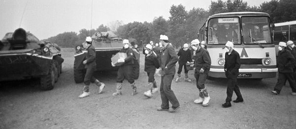 Ликвидатор раскритиковал доклад разведки США об аварии в Чернобыле Ликвидатор раскритиковал доклад разведки США об аварии в Чернобыле - Sputnik Латвия