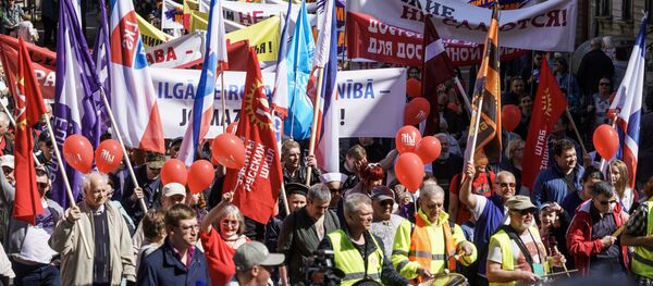 Акция Русского союза Латвии в защиту русских школ в Риге 1 мая 2019 года Акция Русского союза Латвии в защиту русских школ в Риге 1 мая 2019 года - Sputnik Latvija
