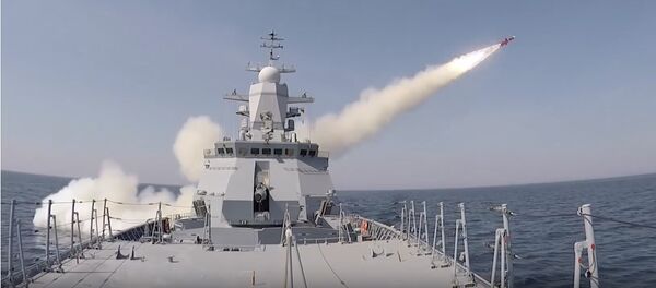 Учебно-боевые пуски противокорабельных ракет Уран корветом Стойкий - Sputnik Latvija