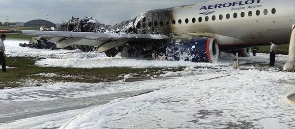 Самолет авиакомпании Аэрофлот Sukhoi Superjet 100 Самолет авиакомпании Аэрофлот Sukhoi Superjet 100 - Sputnik Латвия