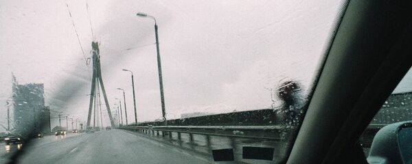 Сильный дождь в Риге - Sputnik Латвия