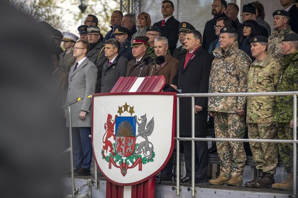 Где в 2020 году пройдет парад в День восстановления независимости - Sputnik Латвия