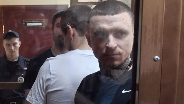 Футболист Павел Мамаев, обвиняемый в хулиганстве и побоях, во время оглашения приговора в Пресненском суде города Москвы - Sputnik Латвия
