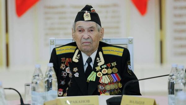 Иван Таракнов на приеме у губернатора в честь победы под Сталинградом - Sputnik Latvija