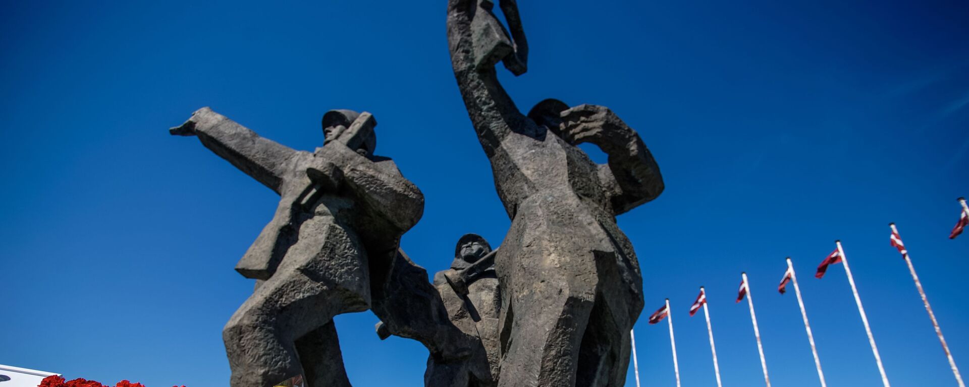 Памятник Освободителям в Риге - Sputnik Латвия, 1920, 18.02.2021