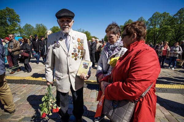 День Победы — народный праздник: его из истории Латвии не вычеркнуть - Sputnik Латвия