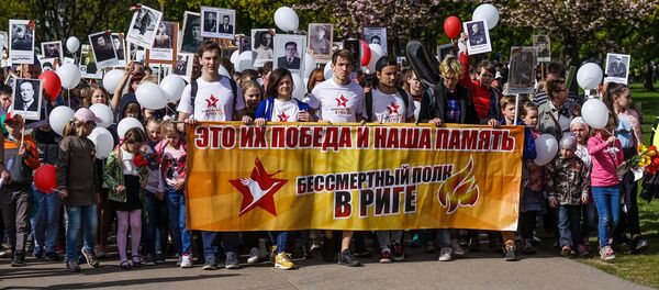 Акция Бессмертный полк в Риге - Sputnik Латвия