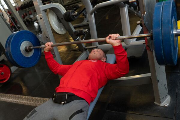 Вне конкуренции: латвийский пауэрлифтер победил на престижном чемпионате - Sputnik Латвия