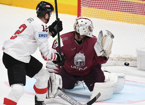 Латвия дожала австрийцев в третьем периоде - Sputnik Латвия