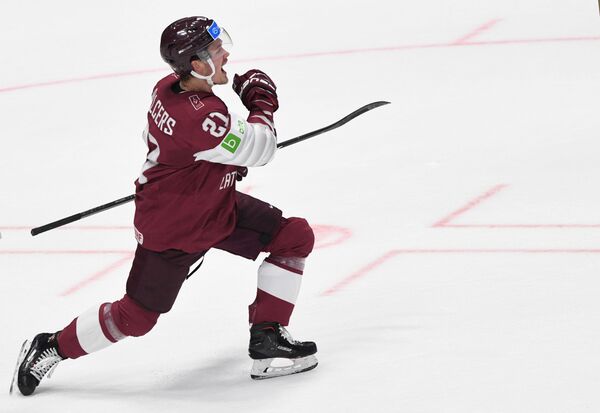 Латвия дожала австрийцев в третьем периоде - Sputnik Латвия