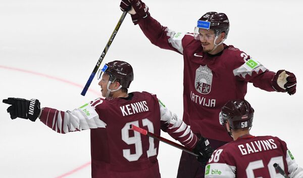 Латвия дожала австрийцев в третьем периоде - Sputnik Латвия