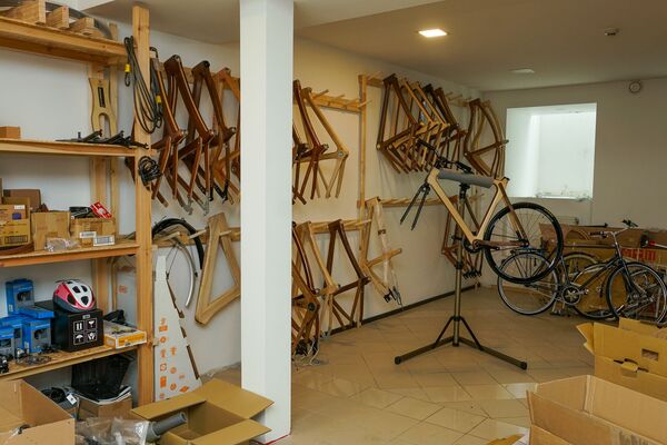 Латвия - может: куда катятся деревянные велосипеды из Риги Латвия - может: куда катятся деревянные велосипеды из Риги - Sputnik Латвия