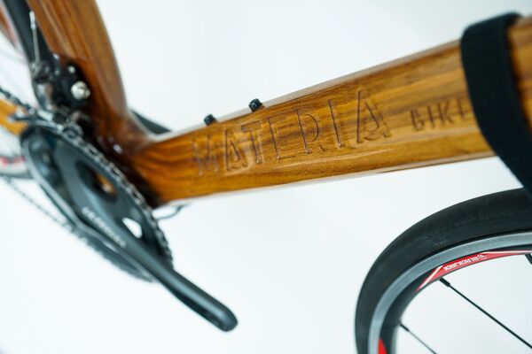 Латвия - может: куда катятся деревянные велосипеды из Риги Латвия - может: куда катятся деревянные велосипеды из Риги - Sputnik Латвия