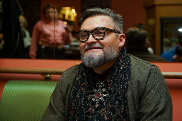 Декада лжи и фальши: Васильев привез в Ригу выставку Блеск 80-х - Sputnik Латвия