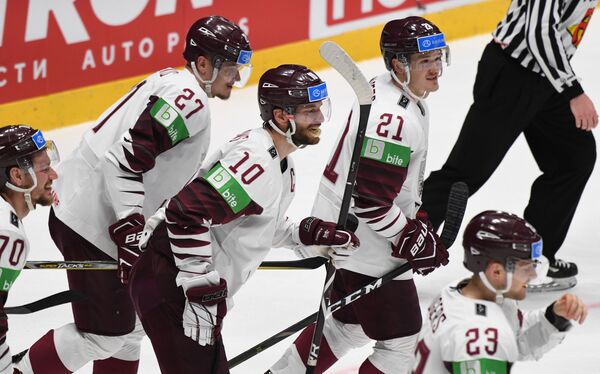 Латвия уступила Чехии, ведя в счете 2:0 - Sputnik Латвия