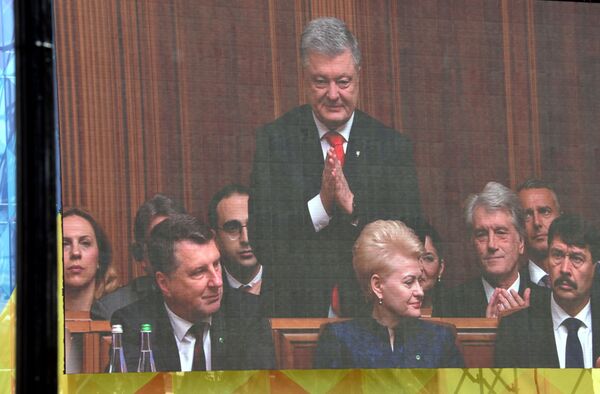 Инаугурация Зеленского: Вейониса проигнорировали, президент заговорил на русском - Sputnik Латвия