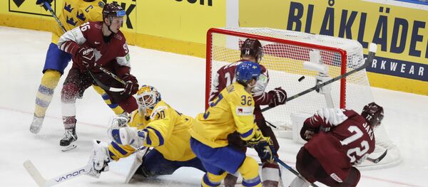 Матч Швеция-Латвия чемпионата мира по хоккею. 20 мая 2019 г. - Sputnik Латвия
