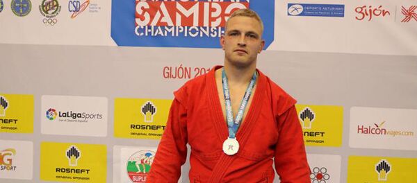 Латвиец Виктор Решко выиграл серебряную медаль чемпионата Европы - Sputnik Латвия