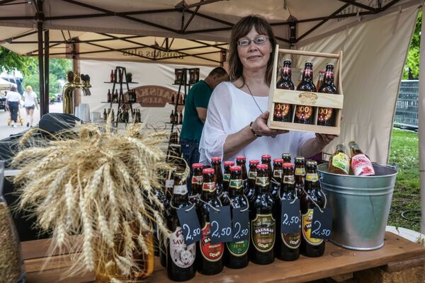 Пиво лучше водки, латвийское лучше немецкого: Рига гуляет на Latviabeerfest - Sputnik Латвия